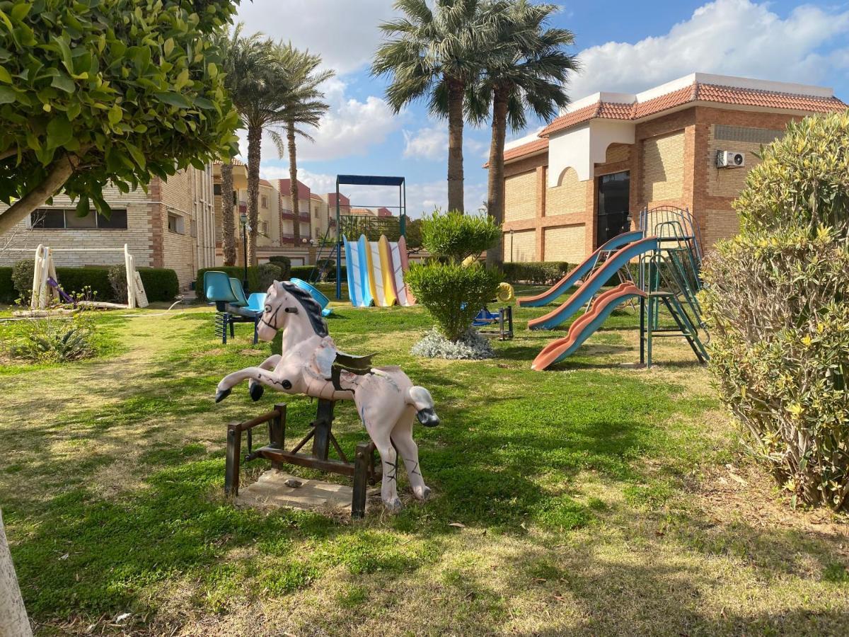 Tolip Inn Resort Fāʼid Bagian luar foto
