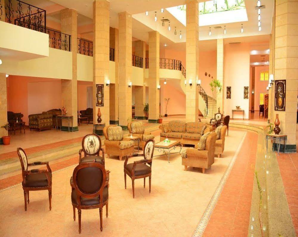 Tolip Inn Resort Fāʼid Bagian luar foto